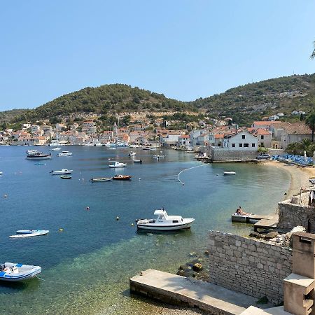 Apartments Acalinovic Βις Εξωτερικό φωτογραφία