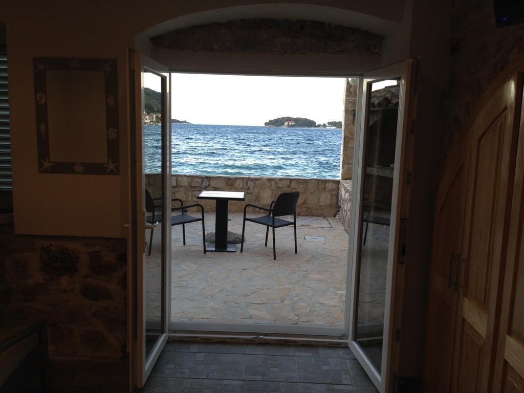 Apartments Acalinovic Βις Δωμάτιο φωτογραφία